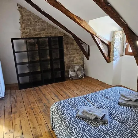Comme Chez Vous *